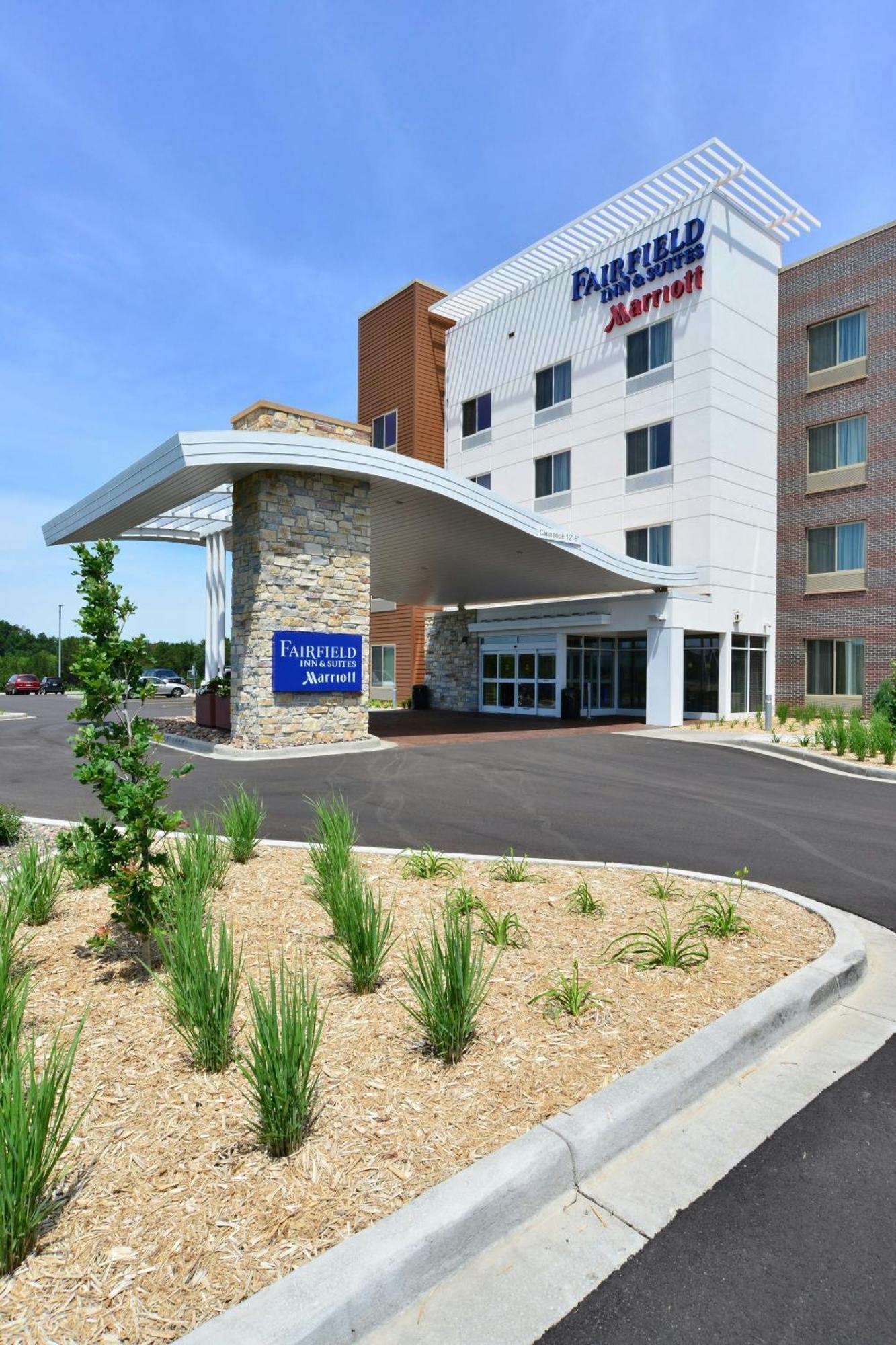 Fairfield Inn & Suites By Marriott Eau Claire/Chippewa Falls Екстериор снимка