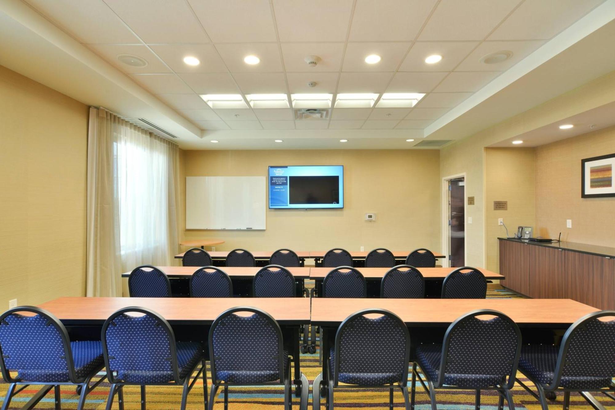 Fairfield Inn & Suites By Marriott Eau Claire/Chippewa Falls Екстериор снимка
