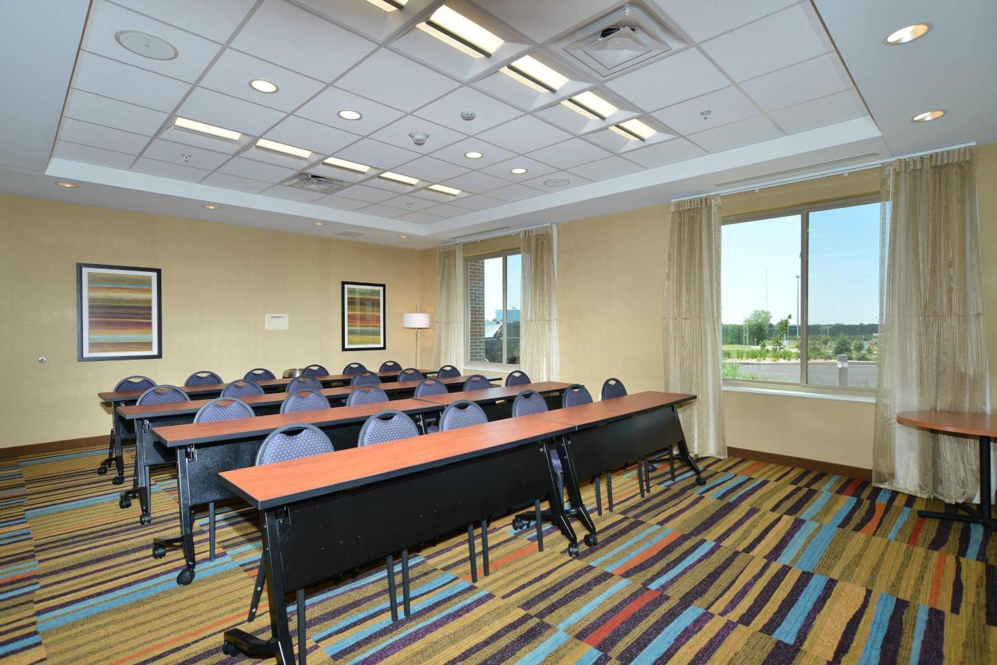 Fairfield Inn & Suites By Marriott Eau Claire/Chippewa Falls Екстериор снимка