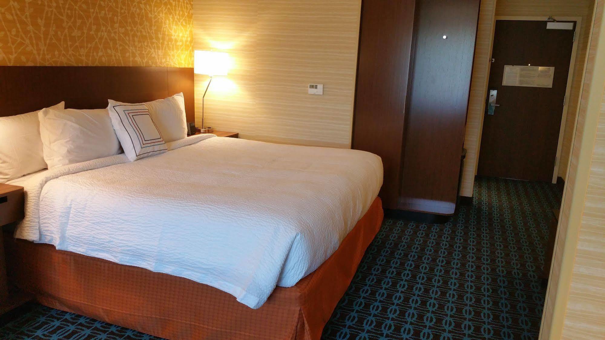 Fairfield Inn & Suites By Marriott Eau Claire/Chippewa Falls Екстериор снимка