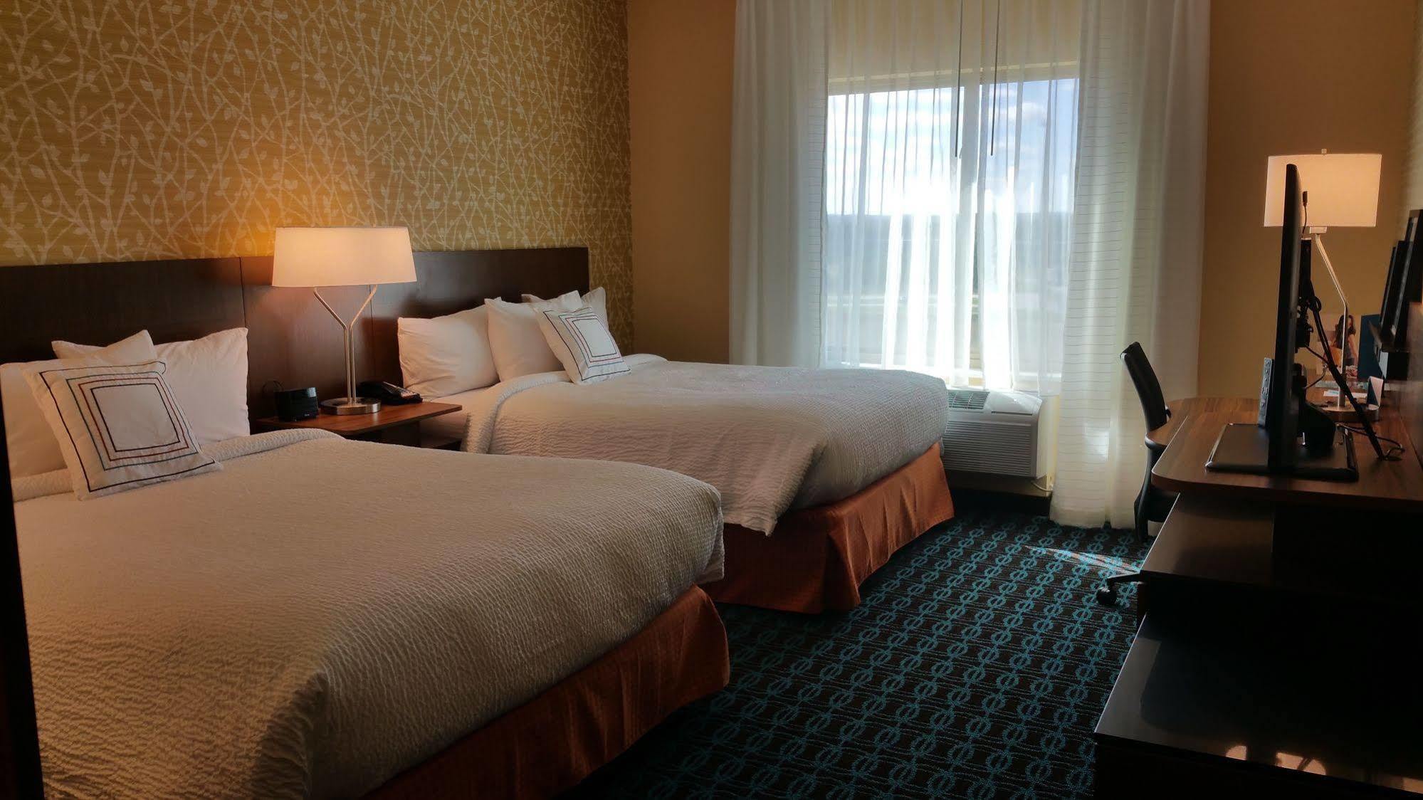 Fairfield Inn & Suites By Marriott Eau Claire/Chippewa Falls Екстериор снимка
